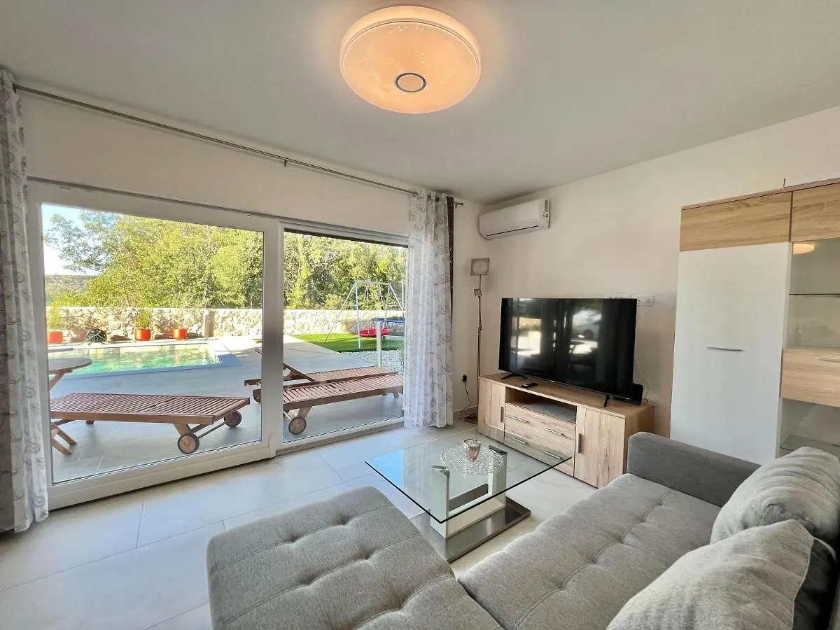 Large Holiday House With Swimming Pool And Terrace Bribir  Bribir (Primorje-Gorski Kotar)